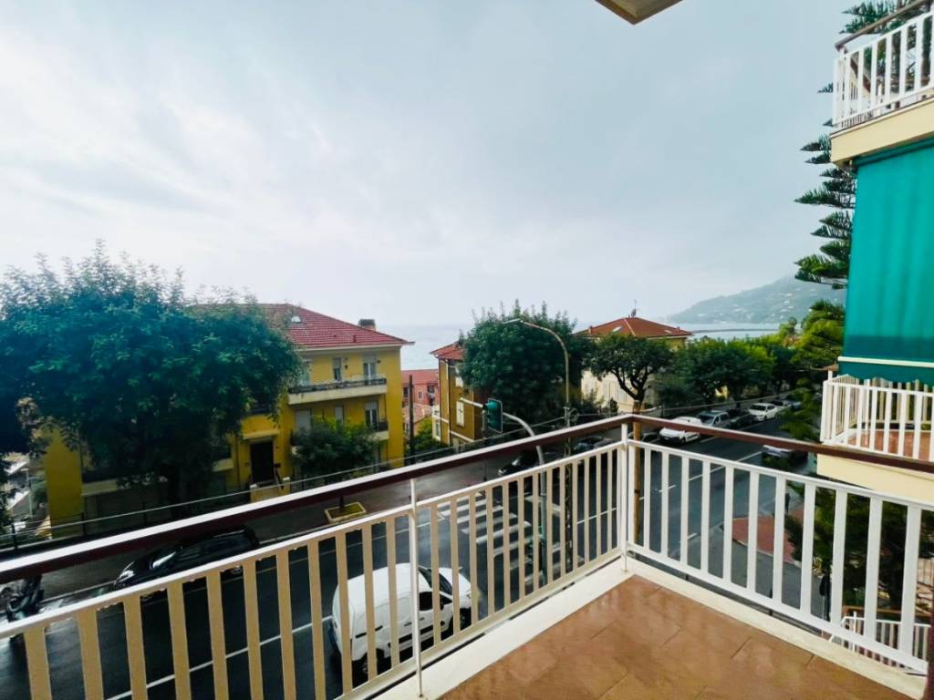 appartamento in vendita ad Ospedaletti