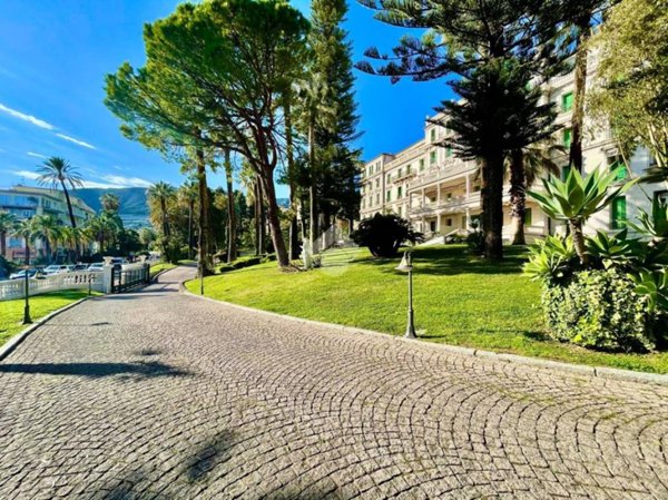 appartamento in vendita ad Ospedaletti