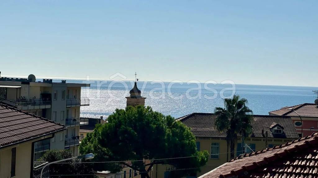 appartamento in vendita ad Ospedaletti