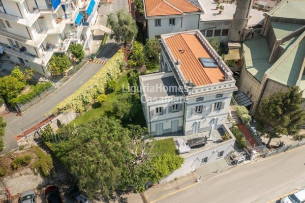 casa indipendente in vendita ad Ospedaletti