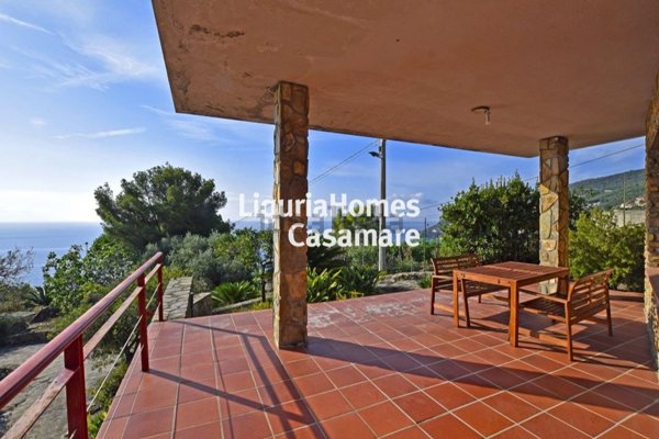 casa indipendente in vendita ad Ospedaletti