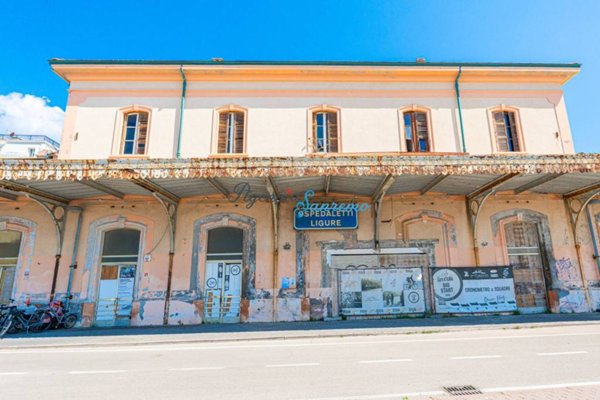 negozio in vendita ad Ospedaletti