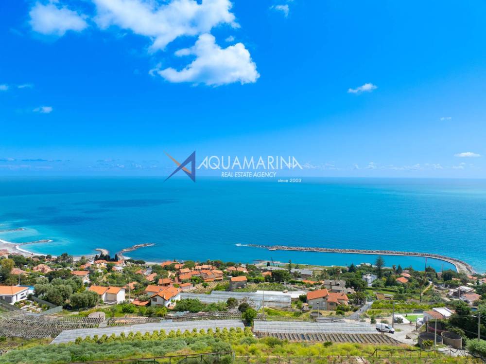 casa indipendente in vendita ad Ospedaletti