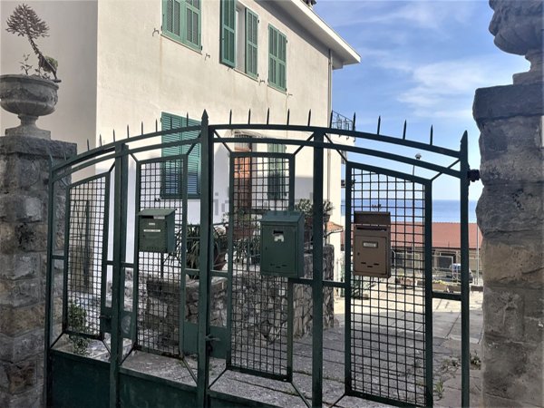 appartamento in vendita ad Ospedaletti