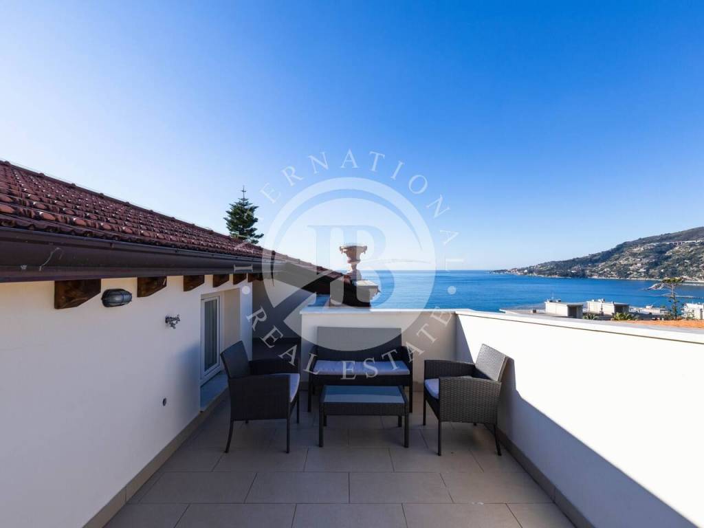 appartamento in vendita ad Ospedaletti