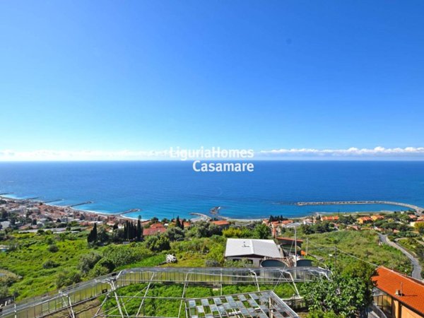 casa indipendente in vendita ad Ospedaletti