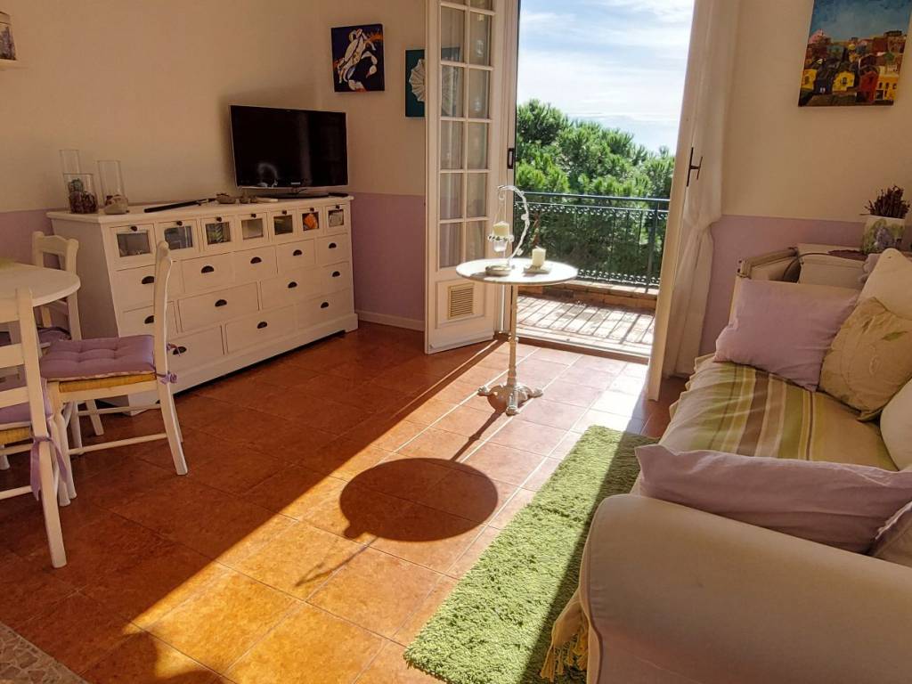 appartamento in affitto ad Ospedaletti