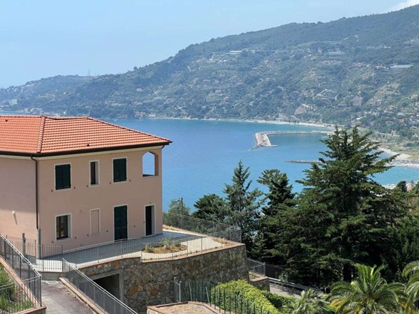appartamento in vendita ad Ospedaletti