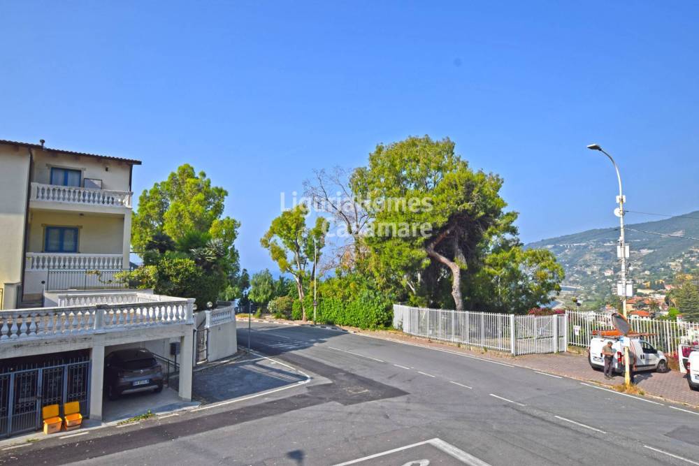 appartamento in vendita ad Ospedaletti