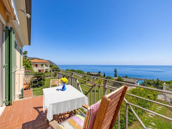 appartamento in vendita ad Ospedaletti