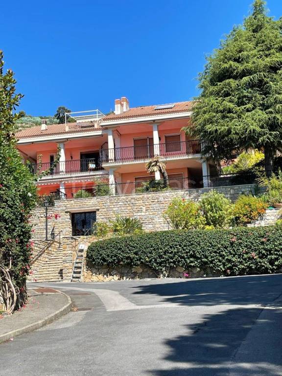 appartamento in vendita ad Ospedaletti