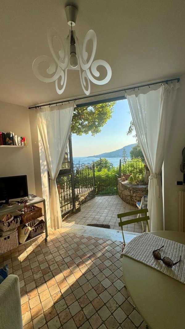 appartamento in vendita ad Ospedaletti