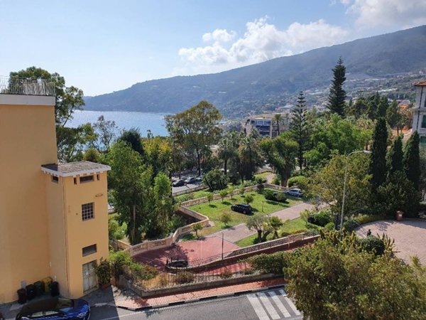appartamento in vendita ad Ospedaletti