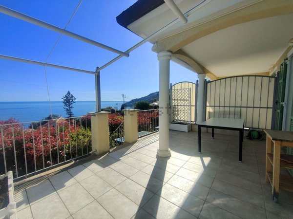 appartamento in vendita ad Ospedaletti