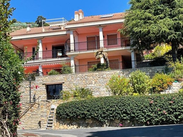 appartamento in vendita ad Ospedaletti