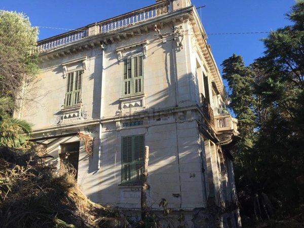 casa indipendente in vendita ad Ospedaletti