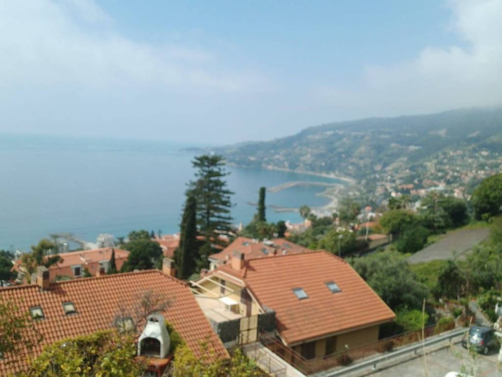 appartamento in vendita ad Ospedaletti