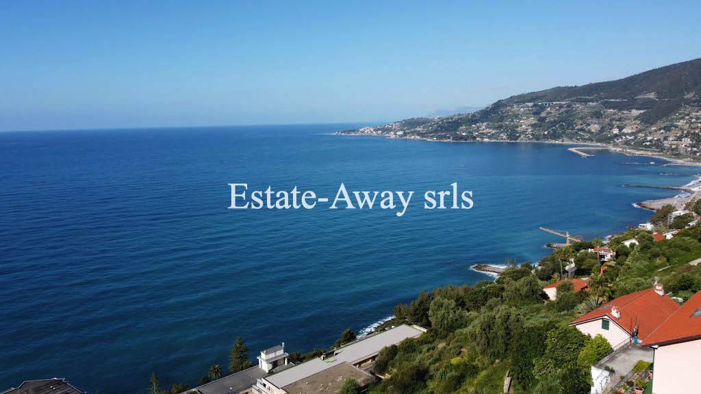 casa indipendente in vendita ad Ospedaletti