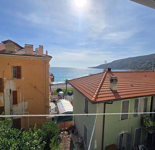 appartamento in vendita ad Ospedaletti