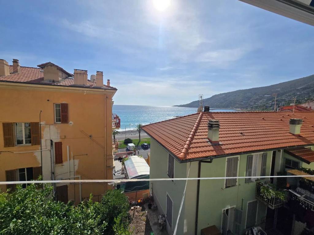 appartamento in vendita ad Ospedaletti