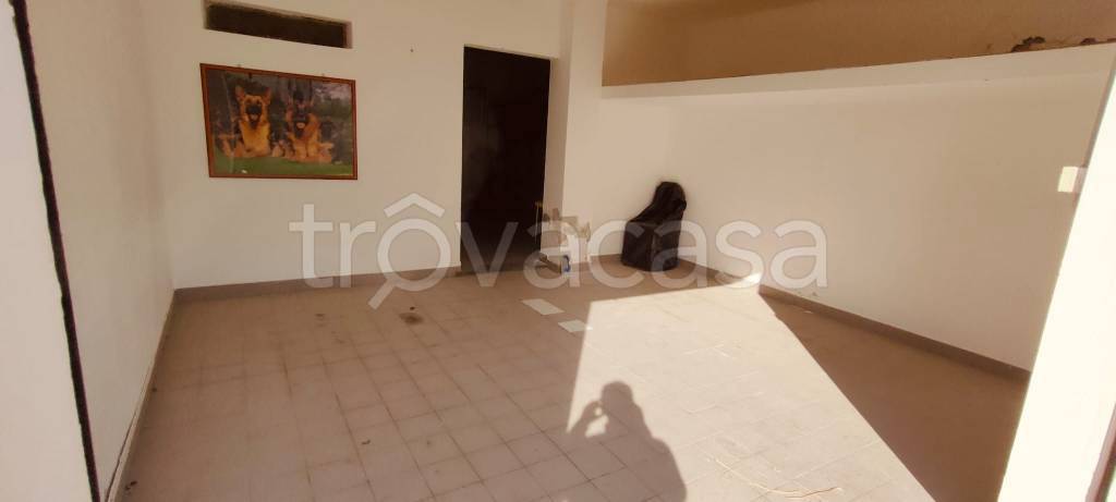 locale di sgombero in vendita ad Ospedaletti