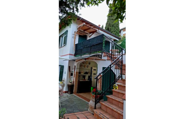 casa indipendente in vendita ad Ospedaletti