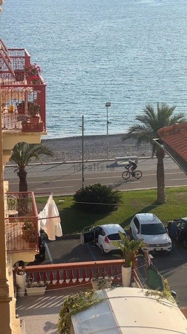 appartamento in vendita ad Ospedaletti