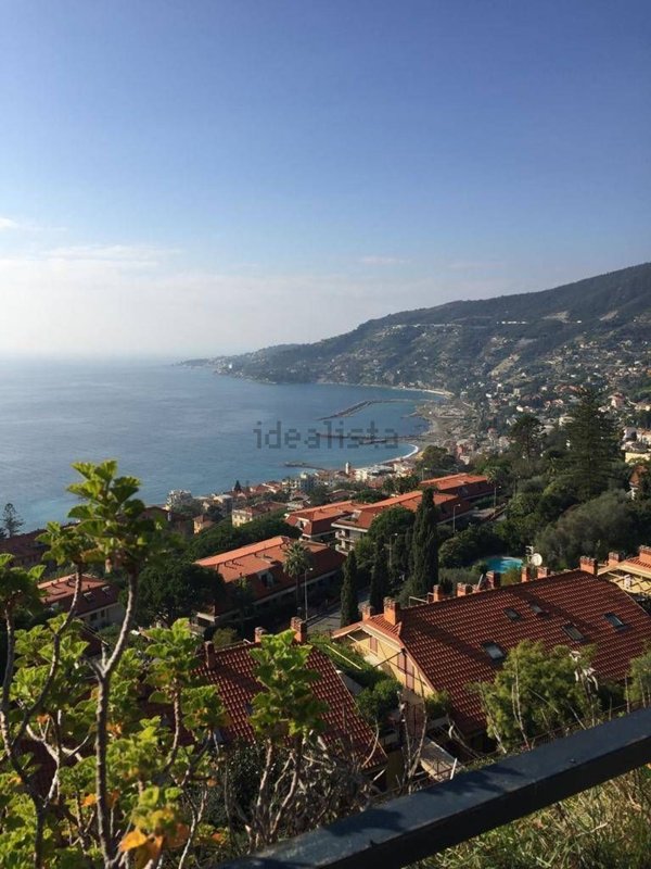 appartamento in vendita ad Ospedaletti