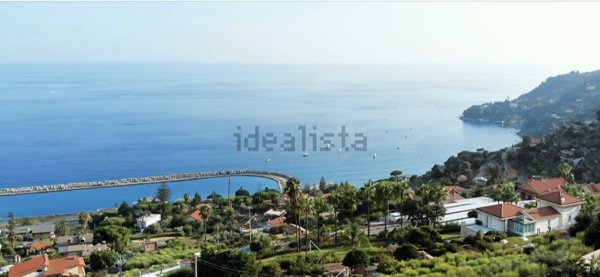 appartamento in vendita ad Ospedaletti