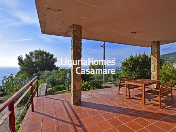 casa indipendente in vendita ad Ospedaletti