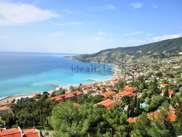 appartamento in vendita ad Ospedaletti