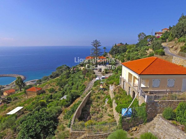 casa indipendente in vendita ad Ospedaletti