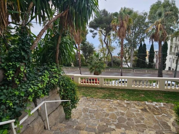 appartamento in vendita ad Ospedaletti