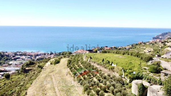 rudere in vendita ad Ospedaletti in zona Porrine
