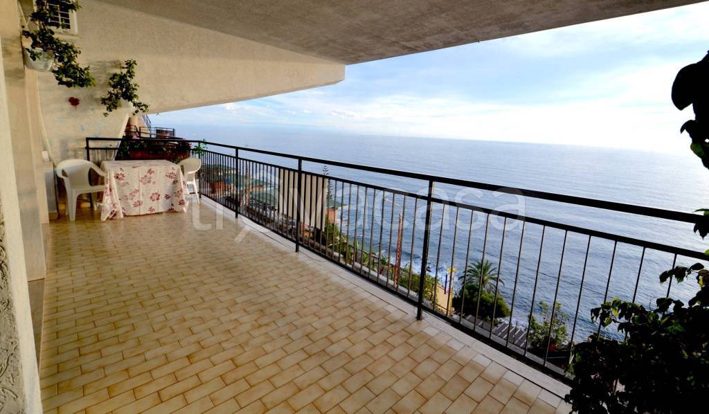 appartamento in vendita ad Ospedaletti