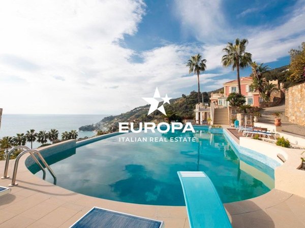 casa indipendente in vendita ad Ospedaletti