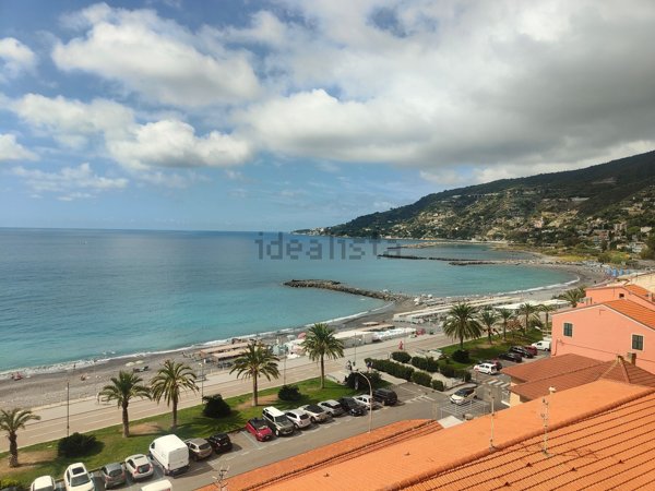 appartamento in vendita ad Ospedaletti