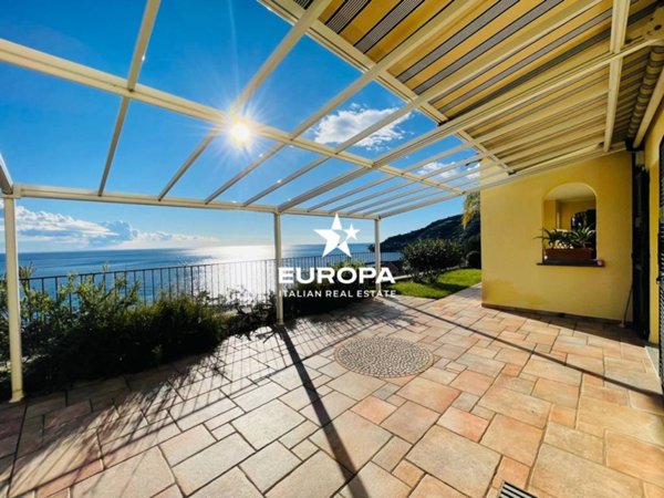 casa indipendente in vendita ad Ospedaletti