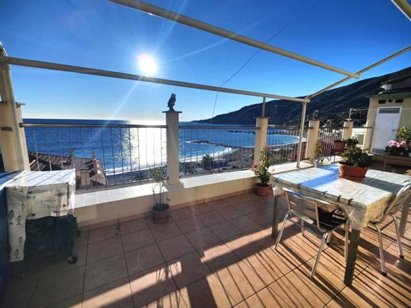 appartamento in vendita ad Ospedaletti