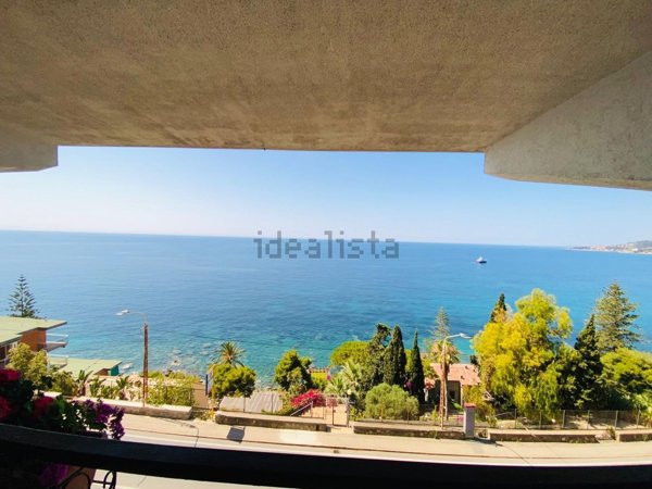 appartamento in vendita ad Ospedaletti