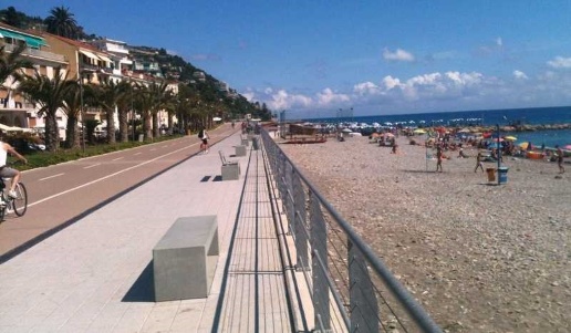 casa indipendente in vendita ad Ospedaletti