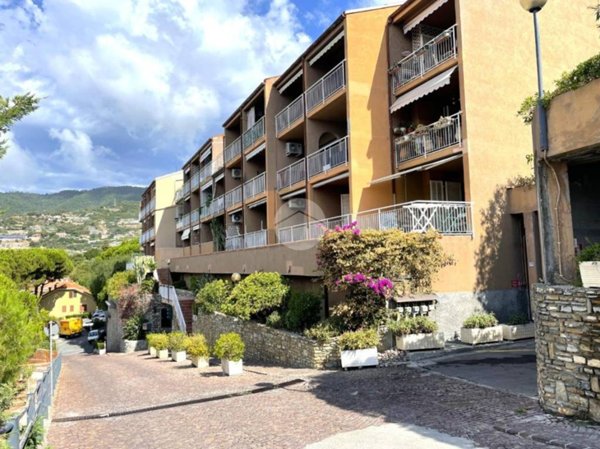 appartamento in vendita ad Ospedaletti