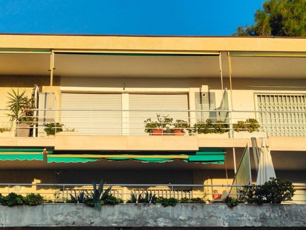appartamento in vendita ad Ospedaletti in zona Porrine