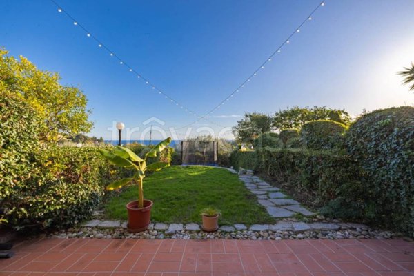 casa indipendente in vendita ad Ospedaletti