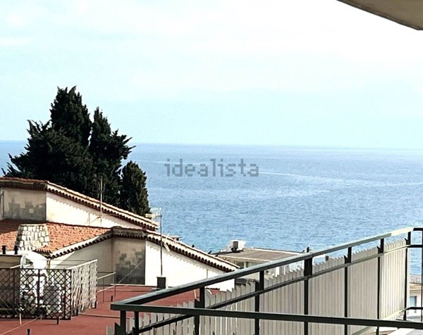 appartamento in vendita ad Ospedaletti