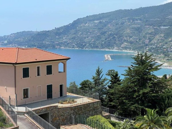 appartamento in vendita ad Ospedaletti