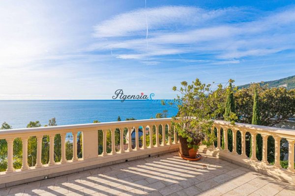 appartamento in vendita ad Ospedaletti