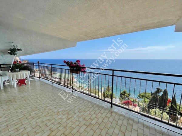 appartamento in vendita ad Ospedaletti