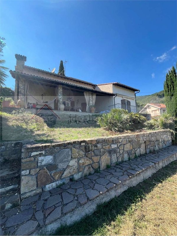 casa indipendente in vendita ad Ospedaletti