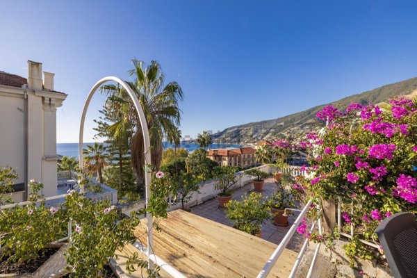 appartamento in vendita ad Ospedaletti